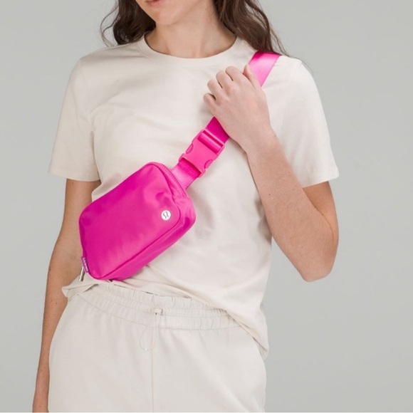 NWT Lululemon Sonic Pink Everywhere Belt Bag 1L - Picture 3 of 11